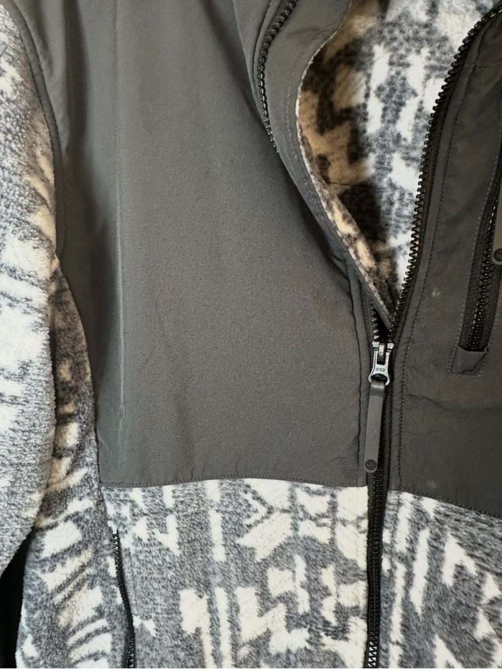 Hooey Jacket Mens Tech Fleece
Western Cowboy Aztec Full Zip Jacket
Large - Picture 5 of 6